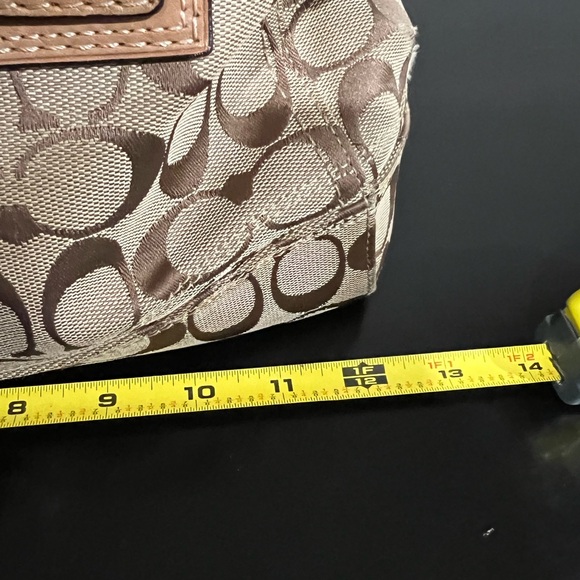 Coach purse - Picture 5 of 9